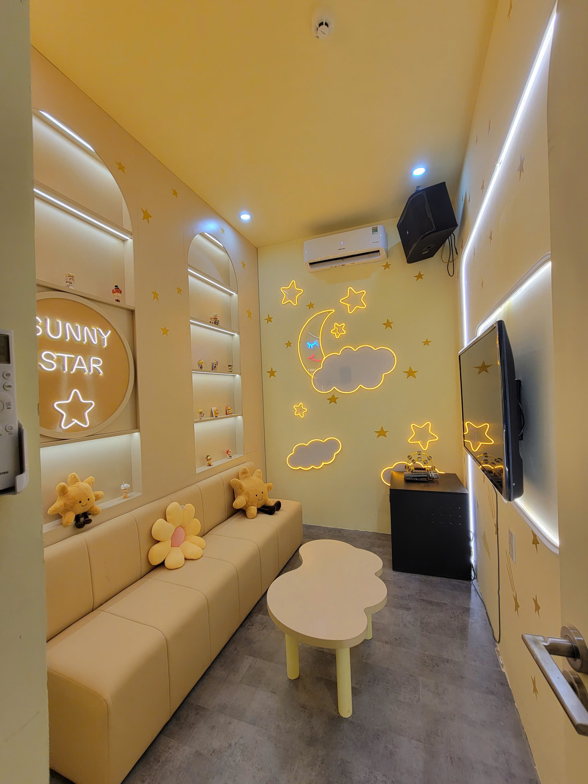 Kinh Doanh Tiệm Musicbox Kết Hợp Photobooth: Mô Hình Giải Trí Mới Cho Giới Trẻ